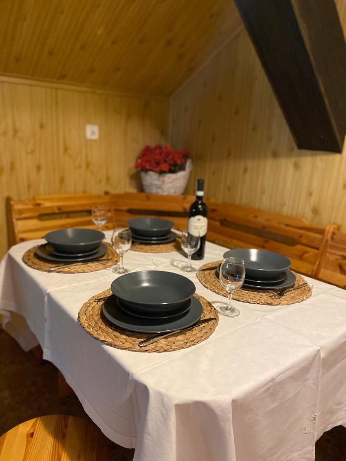 Apartament W Xix-Wiecznym Spichlerzu Nad Jeziorem Z Dostepem Do Parku I Widokiem Na Dworek Modrzewiowy Z 1823 Roku Szteklin Экстерьер фото